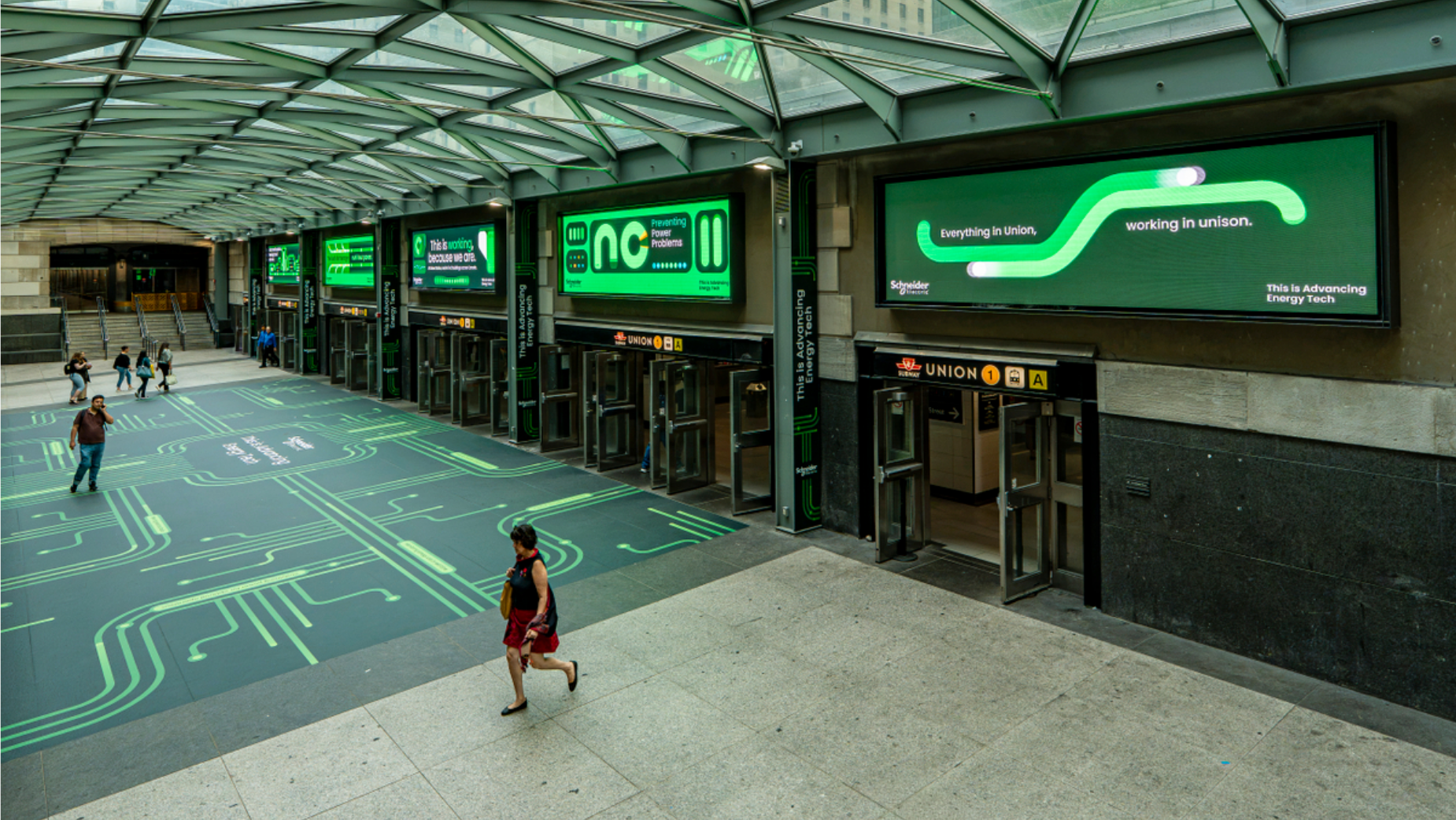 Schneider Electric digital energy dashboard at Toronto Union Station