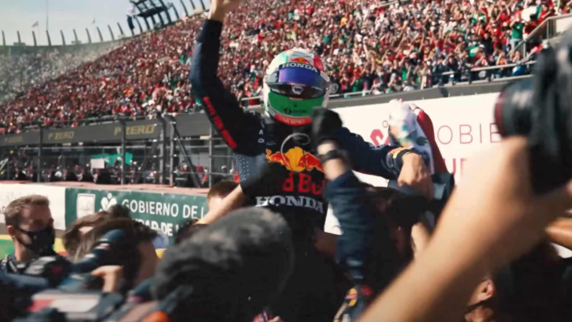 Red Robin Racing Oracle Red Bull Racing Launches 20th Season in Formula One | LBBOnline