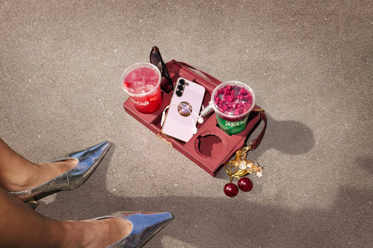 McCafé Tray Bag fashion campaign product photograph